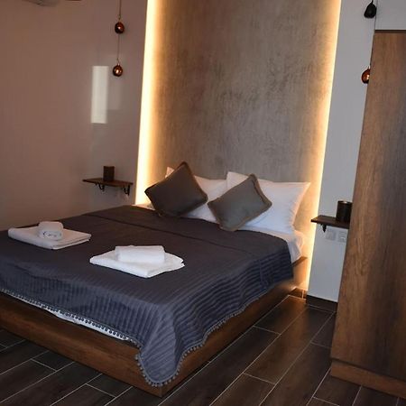 Aigli Luxury Studios Nea Roda Dış mekan fotoğraf