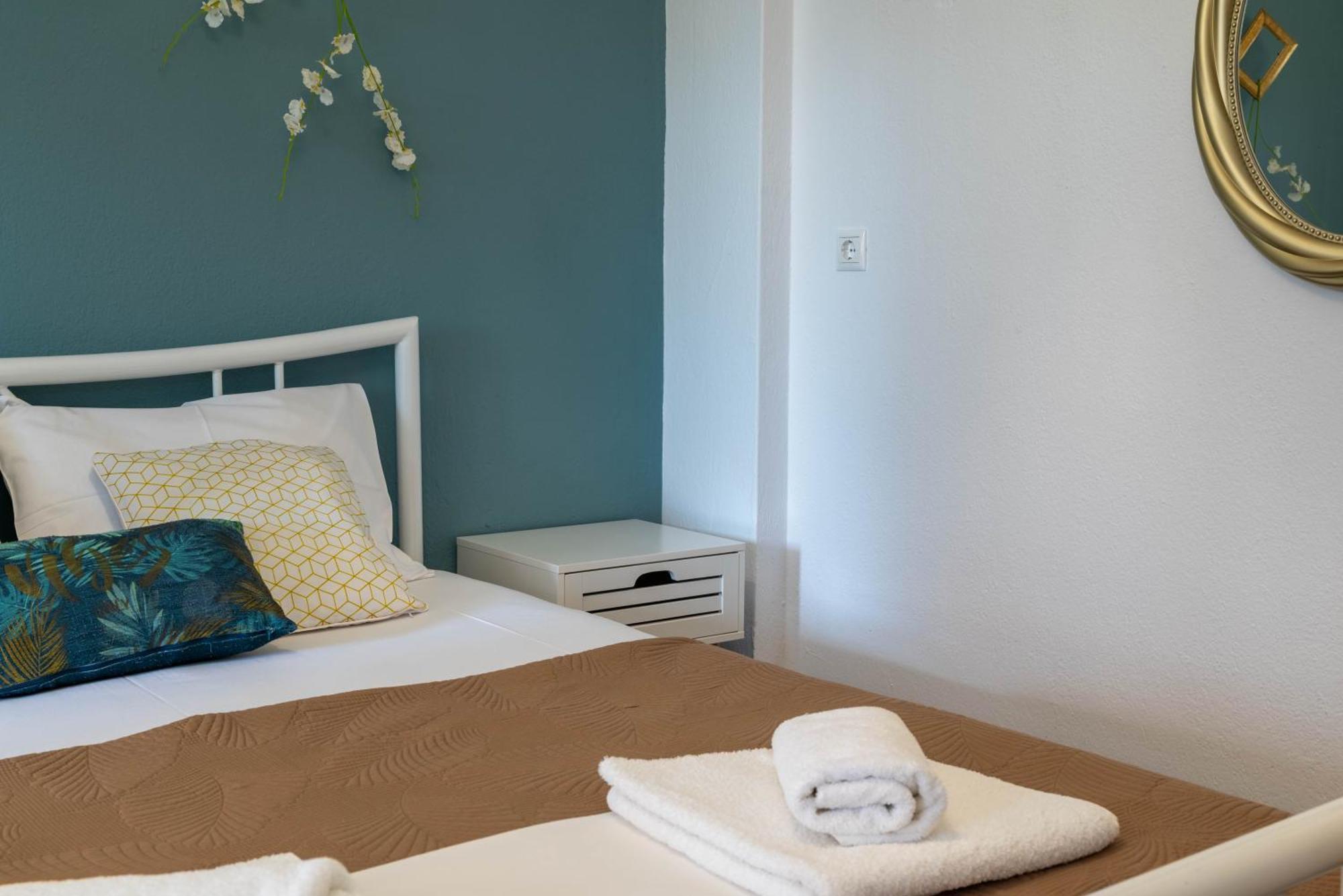 Aigli Luxury Studios Nea Roda Dış mekan fotoğraf