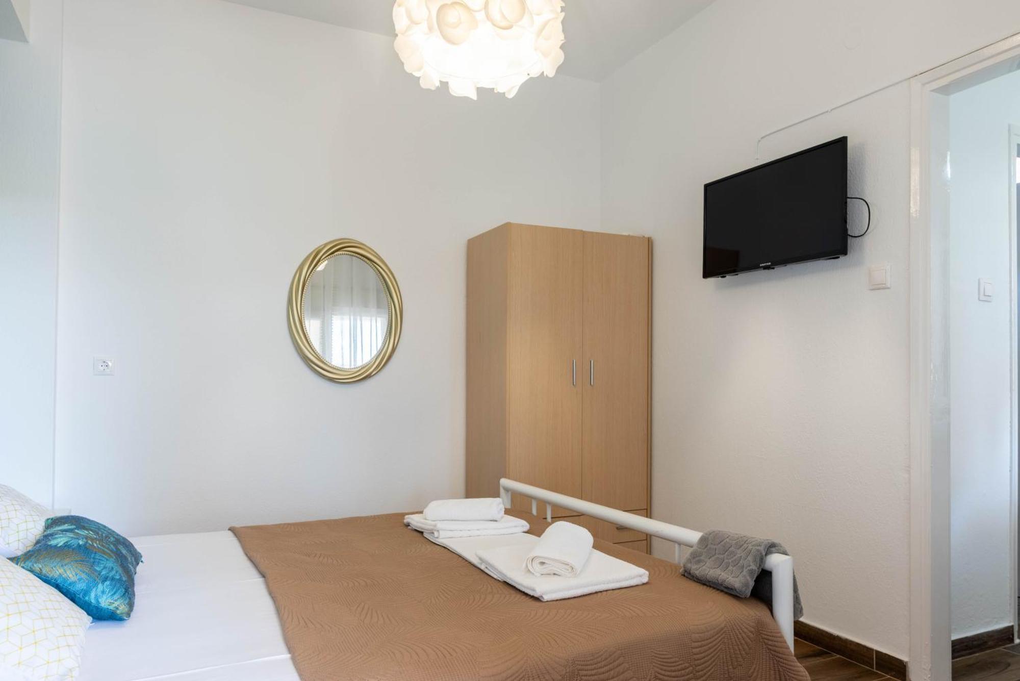 Aigli Luxury Studios Nea Roda Dış mekan fotoğraf