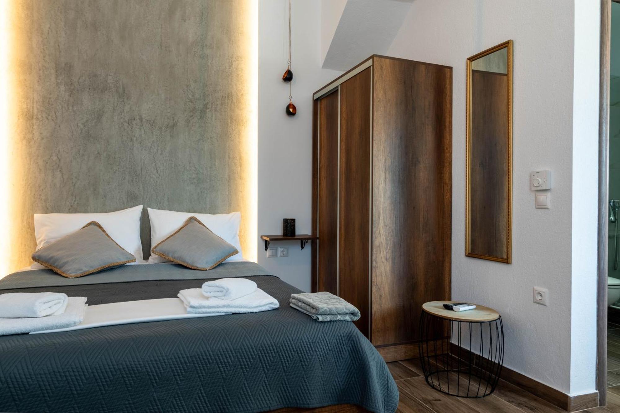 Aigli Luxury Studios Nea Roda Dış mekan fotoğraf