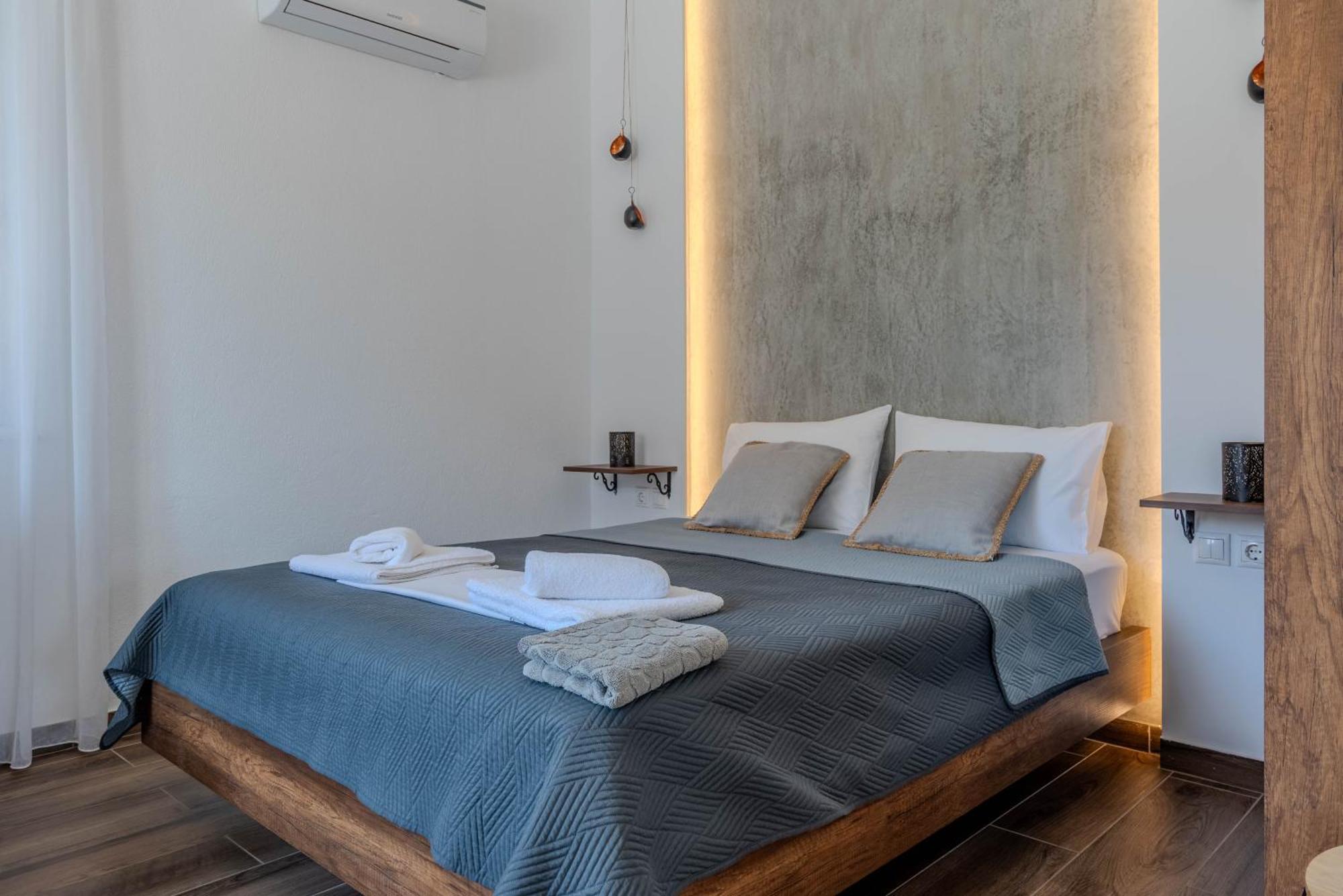 Aigli Luxury Studios Nea Roda Dış mekan fotoğraf