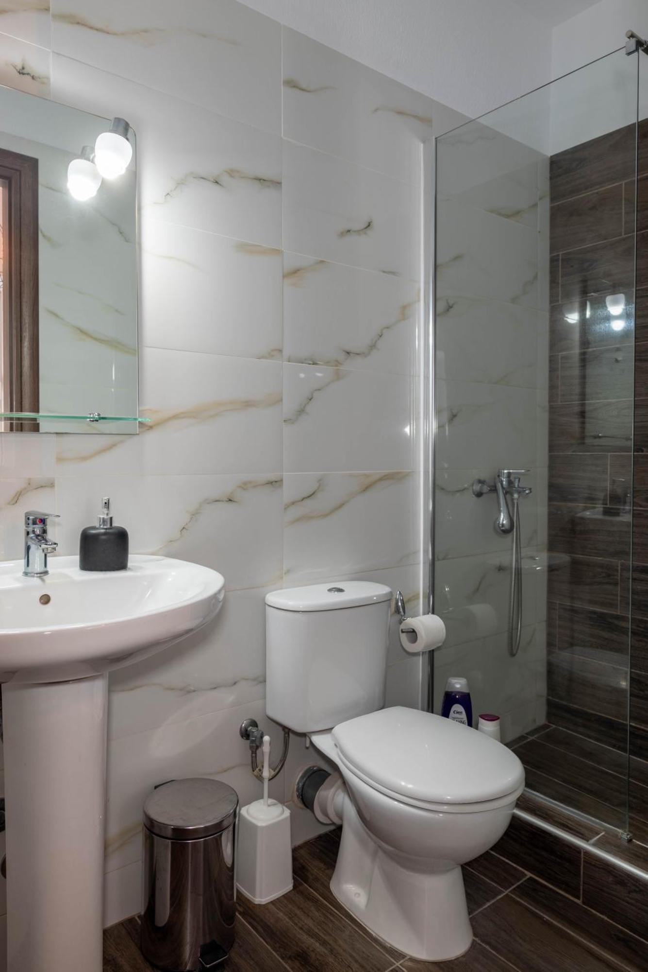 Aigli Luxury Studios Nea Roda Dış mekan fotoğraf