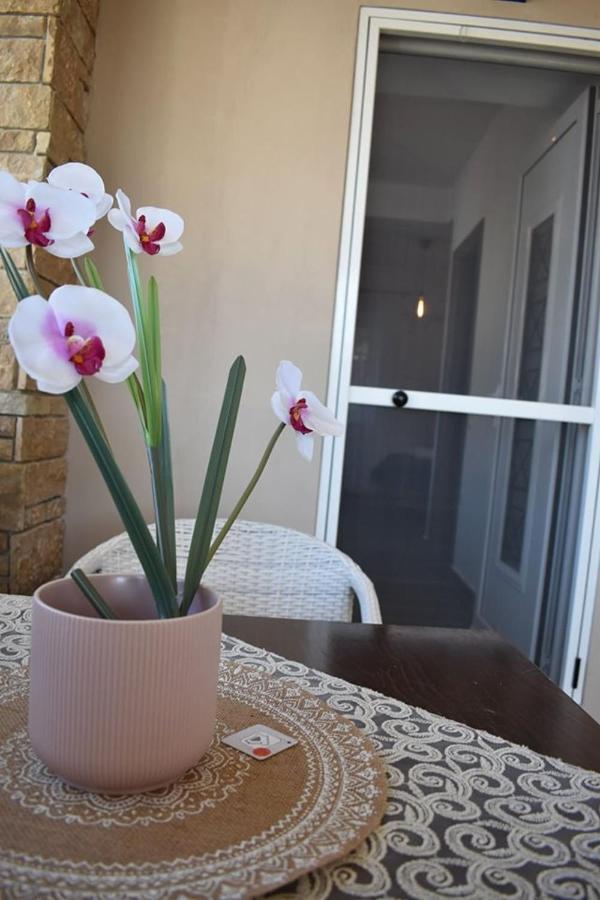 Aigli Luxury Studios Nea Roda Dış mekan fotoğraf