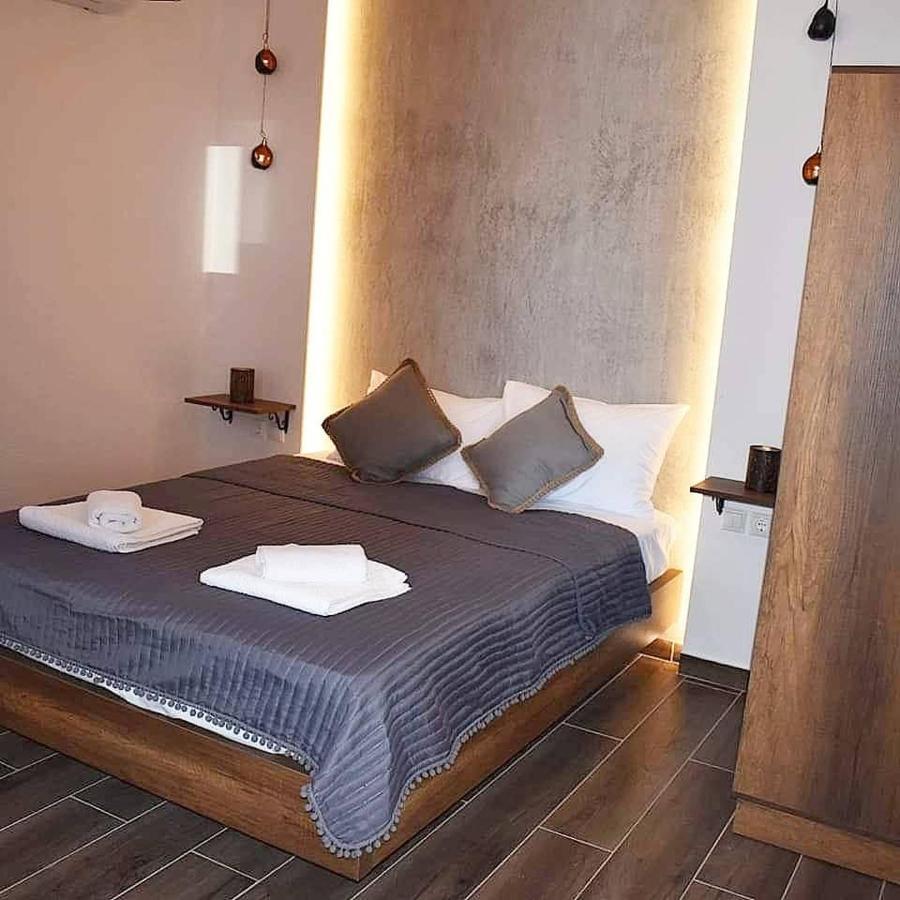 Aigli Luxury Studios Nea Roda Dış mekan fotoğraf